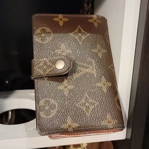 Louis Vuitton Flore wallet Used & modified